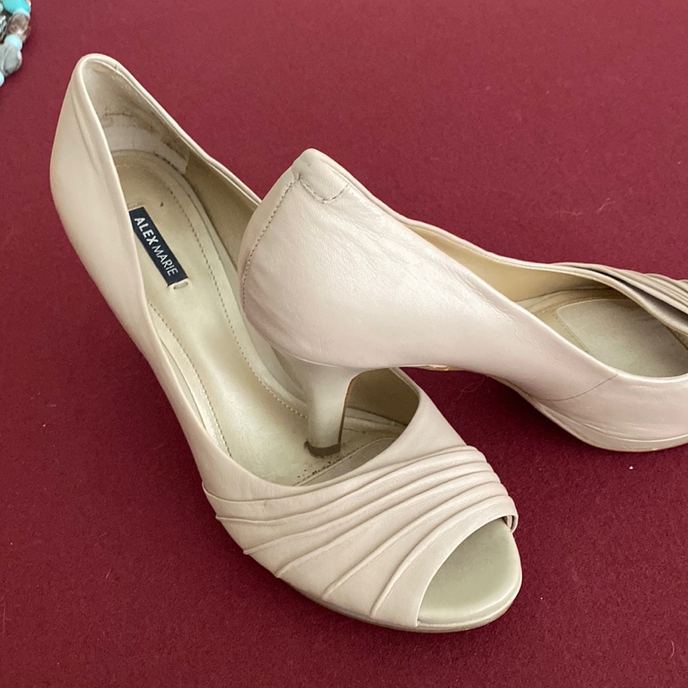 Alex Marie heels - ivory leather - size 8.5